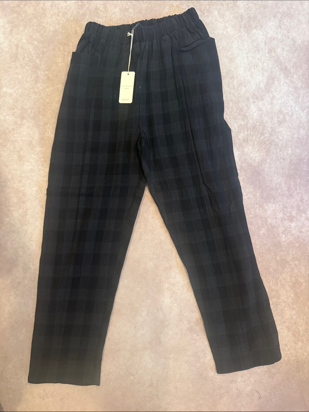 Women's Black Plaid Elastic-Waist Joggers